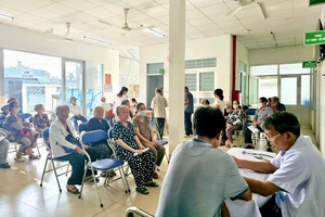 Tốc độ già hóa dân số đứng đầu cả nước, TP.HCM thích ứng ra sao?