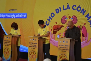 Chủ tịch UBND TP.HCM kêu gọi người dân đăng ký hiến tặng mô, tạng