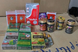 Sau vụ dầu gió Con Ó giả, Sở Y tế TP.HCM yêu cầu khẩn trương rà soát 