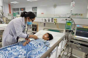 Sức khỏe bé trai trong vụ tai nạn thảm khốc trên cao tốc Vĩnh Hảo - Phan Thiết