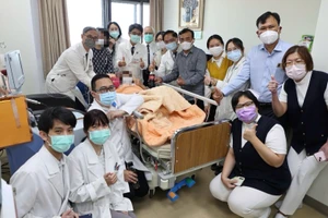 Lần đầu Việt Nam chữa khỏi ca bạch cầu cấp nhờ liệu pháp tế bào phức tạp nhất