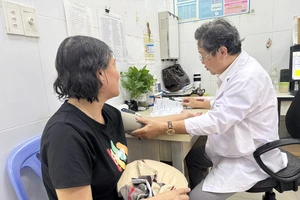 TP.HCM khám sức khỏe định kỳ miễn phí, người cao tuổi mừng vì được quan tâm 