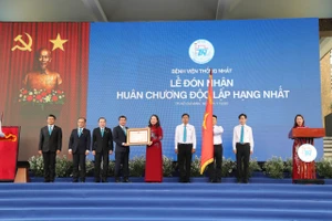 Bệnh viện lão khoa hàng đầu phía Nam đón nhận Huân chương Độc lập hạng Nhất