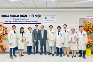 Việt Nam lần đầu tiên có Trung tâm Niệu nhi xuất sắc tại TP.HCM
