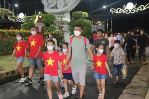 Kỹ năng cơ bản bảo vệ an toàn khi vui chơi nơi đông người dịp lễ Tết 