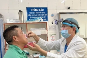 Đi khám vì lồi mắt, phát hiện u nhầy xoang trán lan vào hốc mắt hiếm gặp