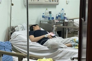 Tìm thấy vi khuẩn E. coli trong vụ 46 người nghi ngộ độc sau bữa tiệc tất niên