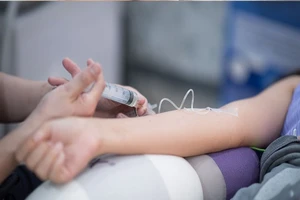 Từ vụ cô gái tử vong sau khi truyền trắng da: Bác sĩ cảnh báo khẩn