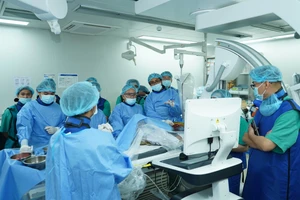 Kỹ thuật mới điều trị tắc hẹp động mạch, lợi ích lớn cho người cao tuổi 