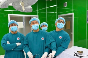 Đau lưng kéo dài 2 tháng, người đàn ông bất ngờ phát hiện ung thư thận
