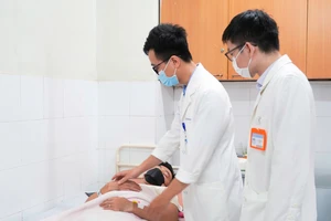Viêm tinh hoàn sau quai bị: Cảnh báo nguy cơ ảnh hưởng sinh sản