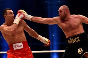 Bị tố dùng doping, võ sĩ từng hạ gục Klitschko vác đơn kiện