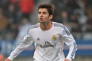  Middlesbrough muốn mượn con trai Zinedine Zidane