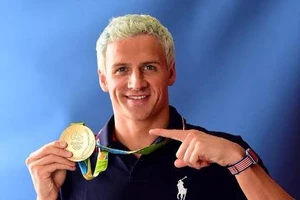 Kình ngư Mỹ bị yêu cầu tịch thu hộ chiếu vì liên quan đến vụ cướp