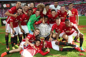 Ibrahimovic, Pogba, Rooney bị MU cấm đổi áo thi đấu