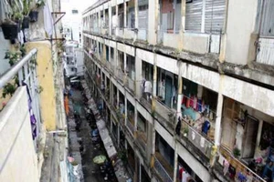 TP.HCM giao quyền cho quận cải tạo chung cư cũ