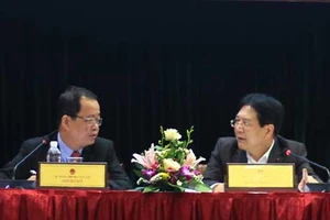 Cấm người mẫu, người đẹp đạt giải chụp ảnh không có trang phục