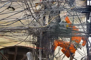 Đầu tư ba ngàn tỷ dọn dẹp “mạng nhện” trên phố