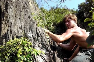 Du khách Anh tử nạn có thể được đưa ra bằng cáp treo