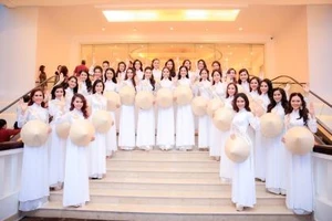 Tìm ra 15 người đẹp vào chung kết hoa hậu bản sắc Việt