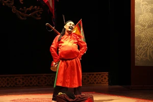 Vé VIP liveshow chục tỉ của Xuân Hinh được săn lùng 