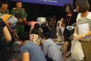 Lấy đồ tại lễ tiêu hủy hàng giả: Kỷ luật nhiều cán bộ