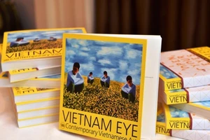 Sách nghệ thuật đương đại VN bán trên toàn thế giới