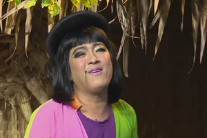 Giả gái, hài nhảm:Tồn tại của lĩnh vực văn hóa năm 2016