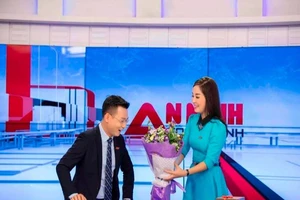 MC Minh Hương 'phá lệ' tặng quà nam MC ngày valentine