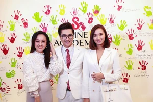 Dàn sao của VTV đến mừng MC Công Tố lên sếp