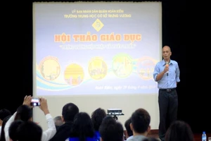 'Nhiều em đi học ở nước ngoài bây giờ vẫn ngơ ngác'