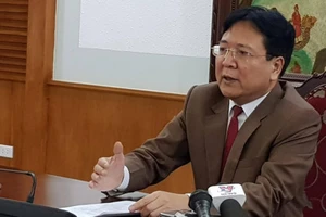 Tràn lan thi hoa hậu: Sai đến đâu xử lý đến đấy