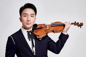 Người kéo Violin ở Sơn Đoòng tung DVD định dạng USB