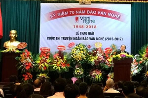 ‘Nếu không yêu nước, văn học chỉ là thứ viển vông phù phiếm’