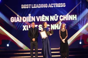 Nữ diễn viên 'Nhắm mắt thấy mùa hè' giành giải cao