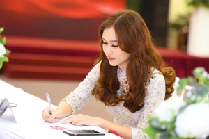 Giấu chồng đi thi Người mẫu quý bà Việt Nam 2018