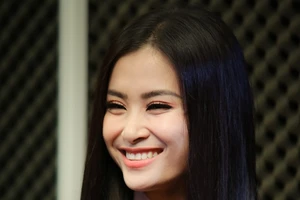 Đông Nhi bật mí chuyện cưới xin với Ông Cao Thắng