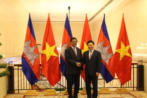 Tiếp tục xây dựng, tôn tạo các đài Hữu nghị Việt Nam-Campuchia