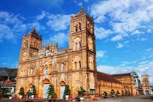 Khẩn trương kiểm tra thông tin báo chí về nhà thờ Bùi Chu