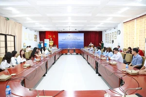 'Bảo vệ biển đảo thông qua chất xám và tinh thần yêu nước'