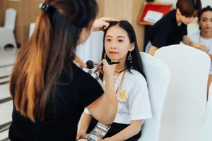 Miss and Mister Future nói lên tiếng nói bạo hành và xâm hại