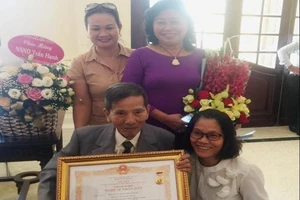 Nghệ sĩ Trần Hạnh, Minh Vương chia sẻ sau khi nhận danh hiệu