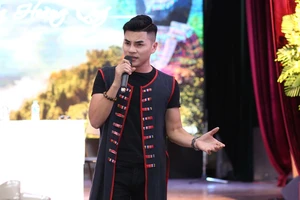 'Nguồn suối mẹ' của chàng ca sĩ 9X dân tộc Thái