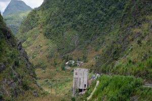 ​ 'Chiếc răng' cắm vào Mã Pì Lèng: Sâu hay khôn