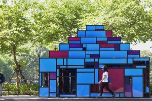 Người Hà Nội nhầm công trình nghệ thuật thành nhà vệ sinh?