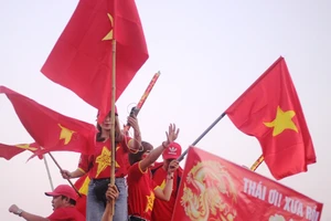 Cổ động viên Việt Nam: ‘Thái Lan ơi xưa rồi’