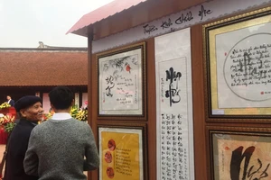 Nhà thư pháp ba miền hội tụ ở 'Truyền kinh chính học'
