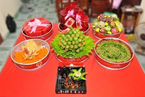 Vận động người dân lùi ngày cưới, không mời khách dự đám tang