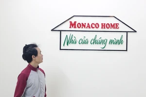 Làm nhà cho trẻ em nghèo: 'Người ta gọi tôi là hâm'