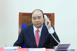 Thủ tướng Singapore ấn tượng về thành công chống dịch của VN